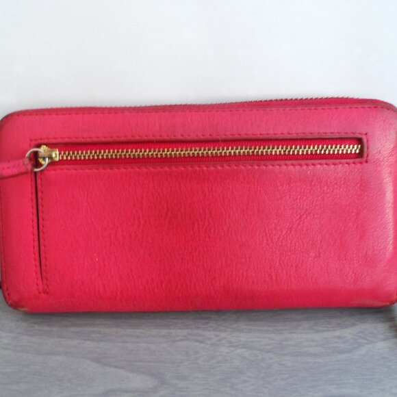 Fossil - Genuine Leather Wallet . - Picture 3 of 15